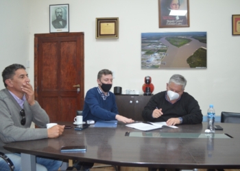 Timbúes firmó un convenio con la EPE por 7 millones de pesos para mejorar el servicio