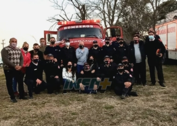 De festejo: los Bomberos de Andino recibieron su primera autobomba