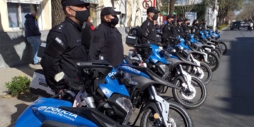 Oliveros, Andino, Totoras y otras localidades recibieron motos policiales