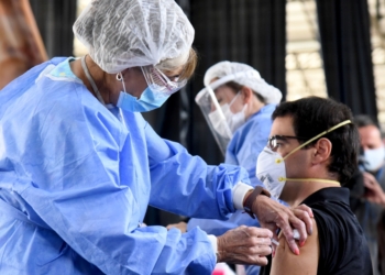 Más del 50% de la población santafesina alcanzó el esquema completo de vacunas