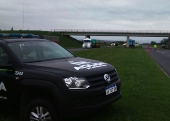Amenazaron con un arma a un camionero en Barrancas: tres detenidos