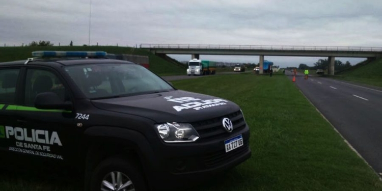 Amenazaron con un arma a un camionero en Barrancas: tres detenidos