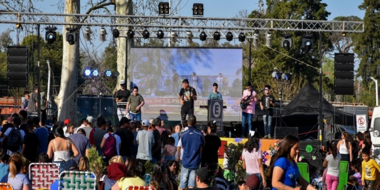 Bandas, juegos y sorteos: Timbúes recibirá la primavera en el polideportivo
