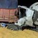 Pudo ser tragedia: impactante choque de camiones con un chofer atrapado
