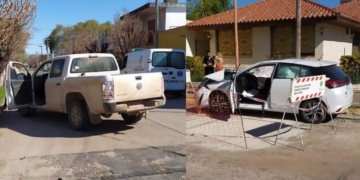 Fuerte choque en una esquina de Totoras con dos vehículos dañados