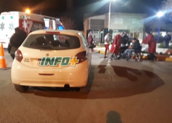 Dos vecinos chocaron en pleno centro de Maciel: un motociclista herido