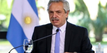 El gobierno anunciará aumentos de salarios y jubilaciones