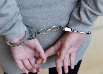 Prisión preventiva para una abuela de Gálvez por pornografía infantil: las víctimas son sus nietos