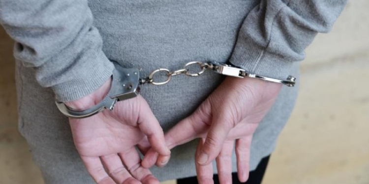 Prisión preventiva para una abuela de Gálvez por pornografía infantil: las víctimas son sus nietos