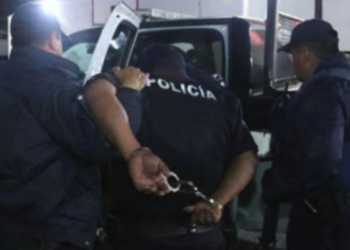 Condenaron a un policía por tenencia ilegal de armas en Coronda: prisión condicional y multa