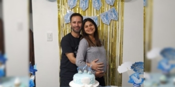 Maciel: en plena elección, el candidato Arnoletto y su mujer, a minutos de ser padres