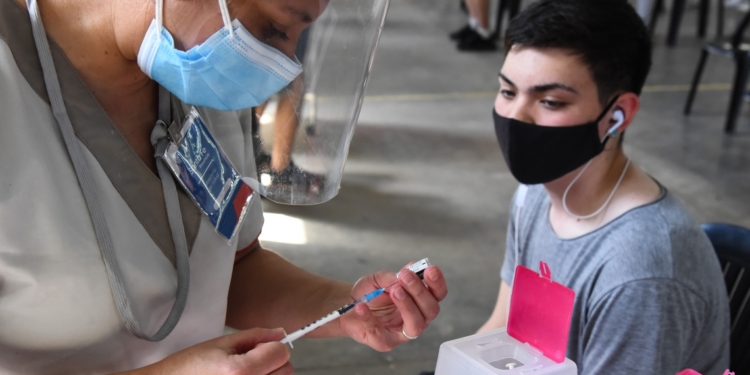 Covid: los menores de 11 a 3 años ya se vacunan en Maciel, la región y toda la provincia