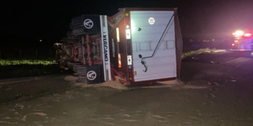 Murió un camionero en Ruta 10 tras chocar contra una alcantarilla