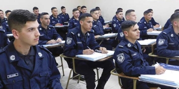 La provincia abrió la convocatoria para realizar la carrera policial en Santa Fe