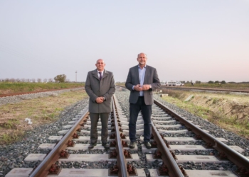 Perotti y Guerrera recorrieron obras en Timbúes: “Queremos que conviva el tren con el camión”