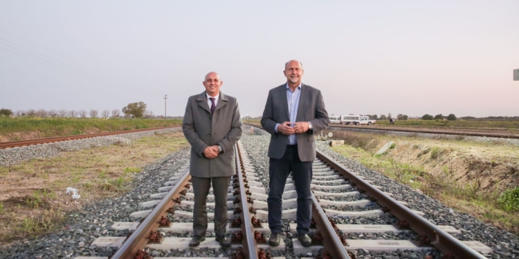 Perotti y Guerrera recorrieron obras en Timbúes: “Queremos que conviva el tren con el camión”