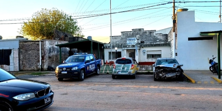 Golpeó a su novia en Maciel y fue retenido por un grupo de jóvenes