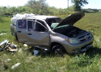 Una camioneta pinchó una cubierta y volcó a la altura de Clason, sobre Ruta 34