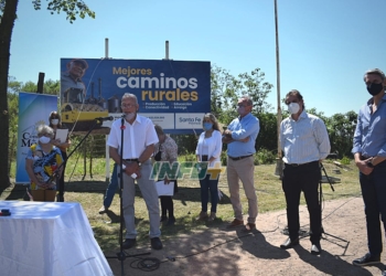 Monje: con emoción y alegría, se firmó el convenio para el mejorado del camino a La Boca