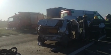 Dos heridos tras un fuerte choque en autopista