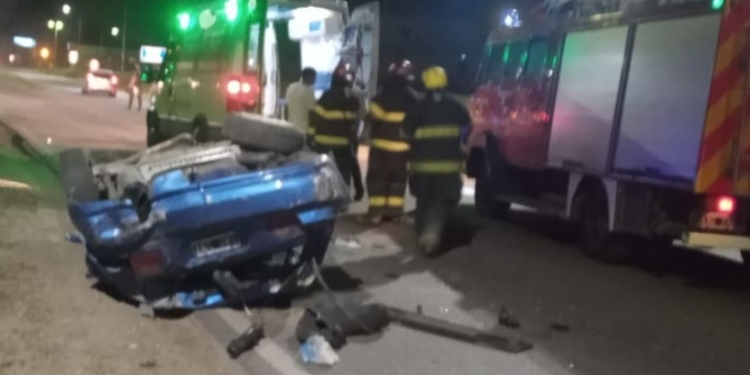 Un joven de 24 años murió tras volar con su auto en Ruta 11