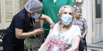 Comenzó la vacunación en geriátricos de la provincia con dosis de refuerzo