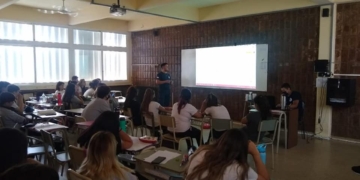 Bomberos de Totoras brindaron una charla de RCP y primeros auxilios en una escuela local