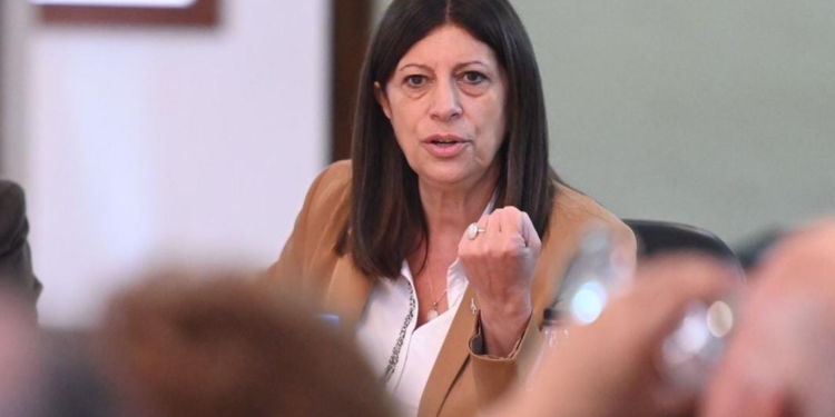Clara García va por un lugar en el Congreso: «Pelearemos para que Nación pague la deuda a Santa Fe»