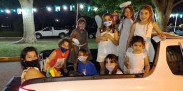Anti Halloween: en Serodino hicieron una caravana y misa de «santos, angelitos y pastorcitos»