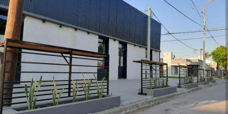 Abre un nuevo bar en Maciel y buscan cubrir varios puestos laborales