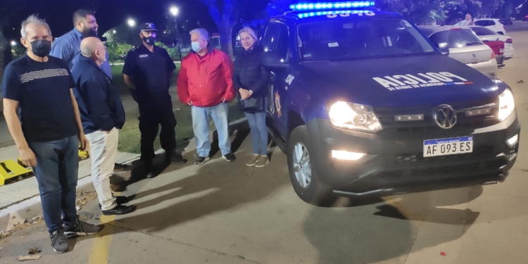 Timbúes recibió una camioneta y dos motos policiales