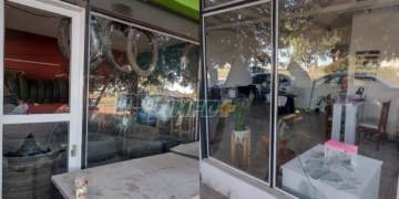 Vandalismo y violencia en una gomería de Timbúes: un apuñalado y un detenido