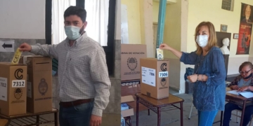 Ruiz felicitó a Sandra Aguirre y asumirá como minoría: «Jamás pondré palos a ninguna gestión»