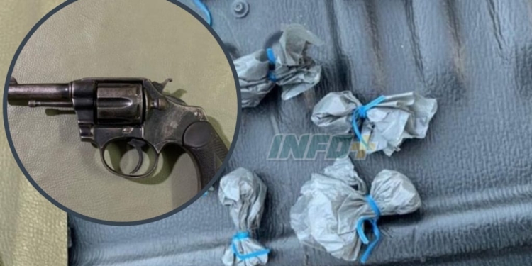 Exhibieron un arma de fuego afuera de un bar de Centeno y poseían droga: dos detenidos