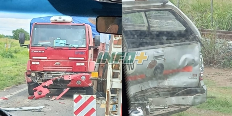 Oliveros: chocaron un camión y una camioneta y rompieron la barrera del tren