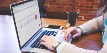 Buscan empleados administrativos en Oliveros y Totoras