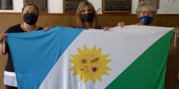 Monje tiene su propia bandera y fue entregada a las instituciones del pueblo