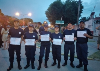 Orgullo macielense: el pueblo ya cuenta con sus primeros seis bomberos recibidos