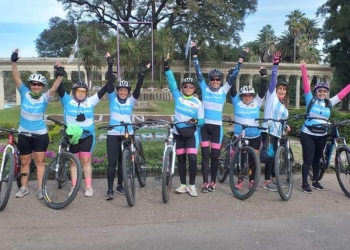 En dos ruedas: mujeres timbuenses cruzarán el túnel subfluvial y piden ayuda