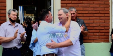 Chiminello asumió en la Comuna de Oliveros: «Espero una localidad más sana»