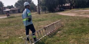 Detuvieron a falsos operarios de la EPE que realizaban conexiones en la región