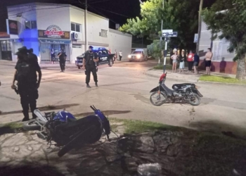 Un joven murió y una mujer resultó herida tras un grave accidente en Coronda