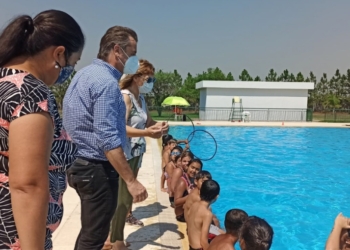 Sandra Aguirre y el Ministro Capitani visitaron la Colonia de Vacaciones en Gaboto