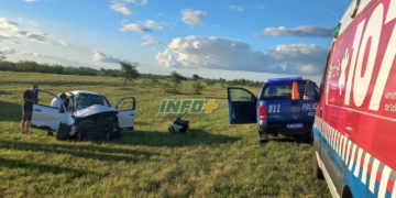 Una mujer herida tras volcar en autopista entre Maciel y Monje