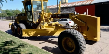 Barrancas invirtió 16 millones y tiene nueva motoniveladora