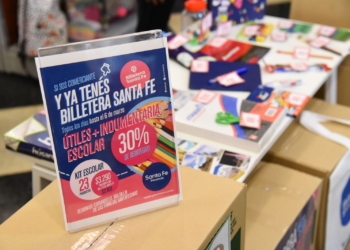 Lanzaron canasta escolar promocional con Billetera Santa Fe todos los días