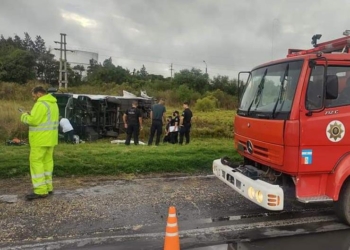 Murió otro hombre y ya son dos las víctimas fatales por el vuelco del colectivo en autopista