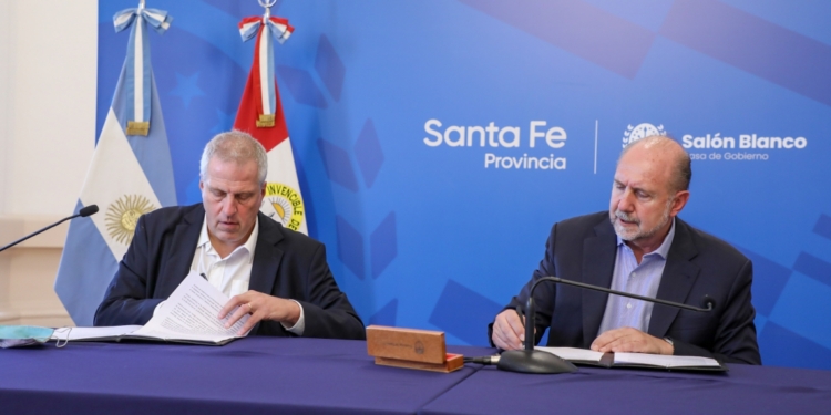 Perotti firmó el acuerdo y Centeno contará con su nueva Escuela Técnica