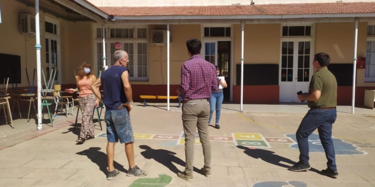 Siguen las obras en la escuela primaria 254 de Correa