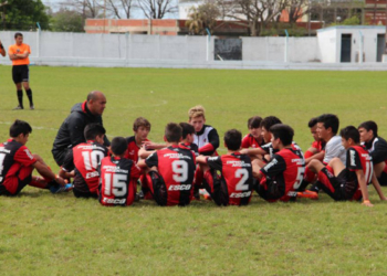 Fútbol: Newell’s realizará una prueba de jugadores en el Club Maciel